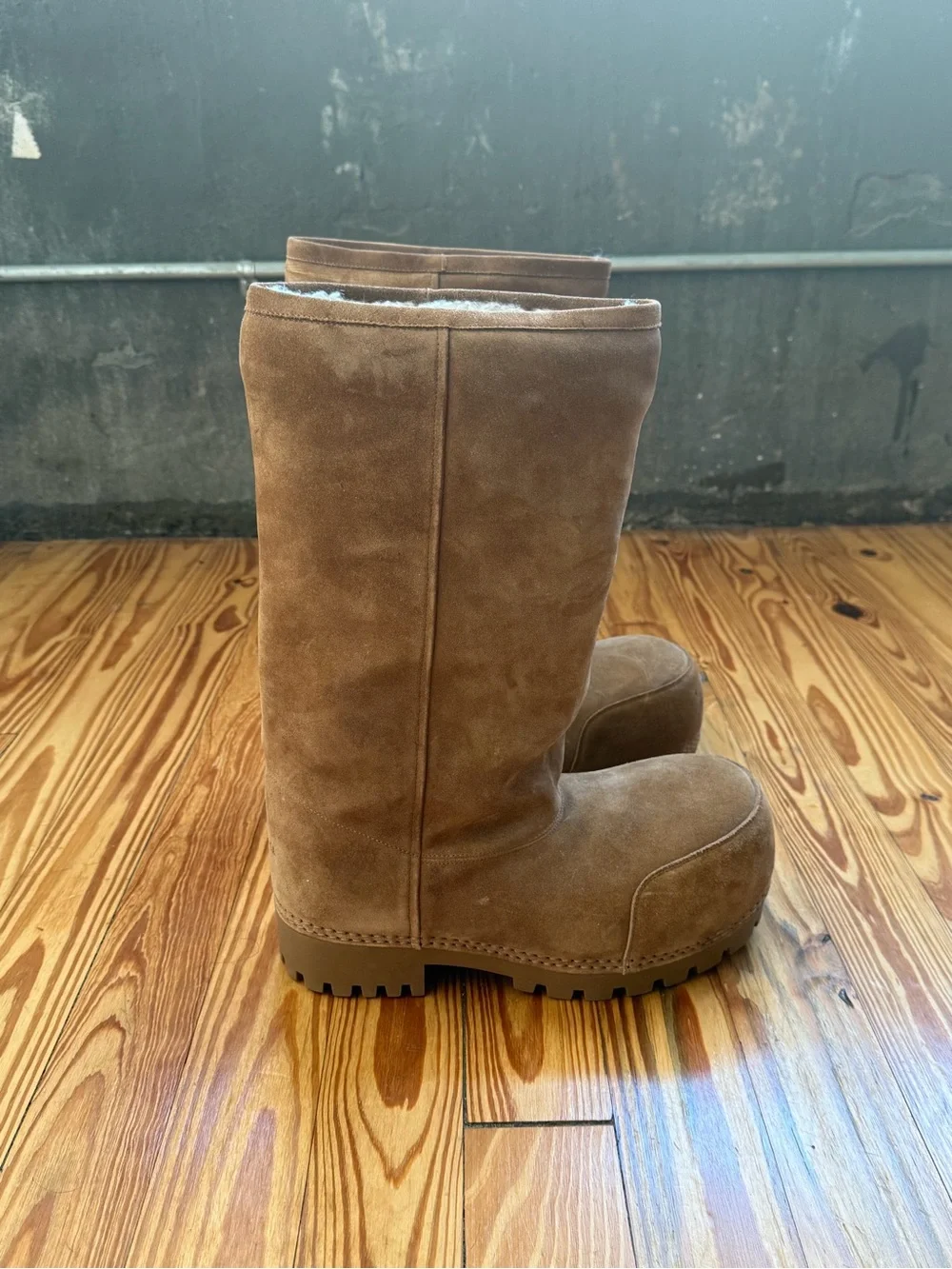 BALENCIAGA Alaska Boots